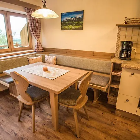 Rossingerhof Farm stay *
