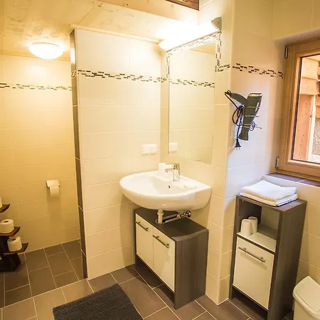Rossingerhof Farm stay *
